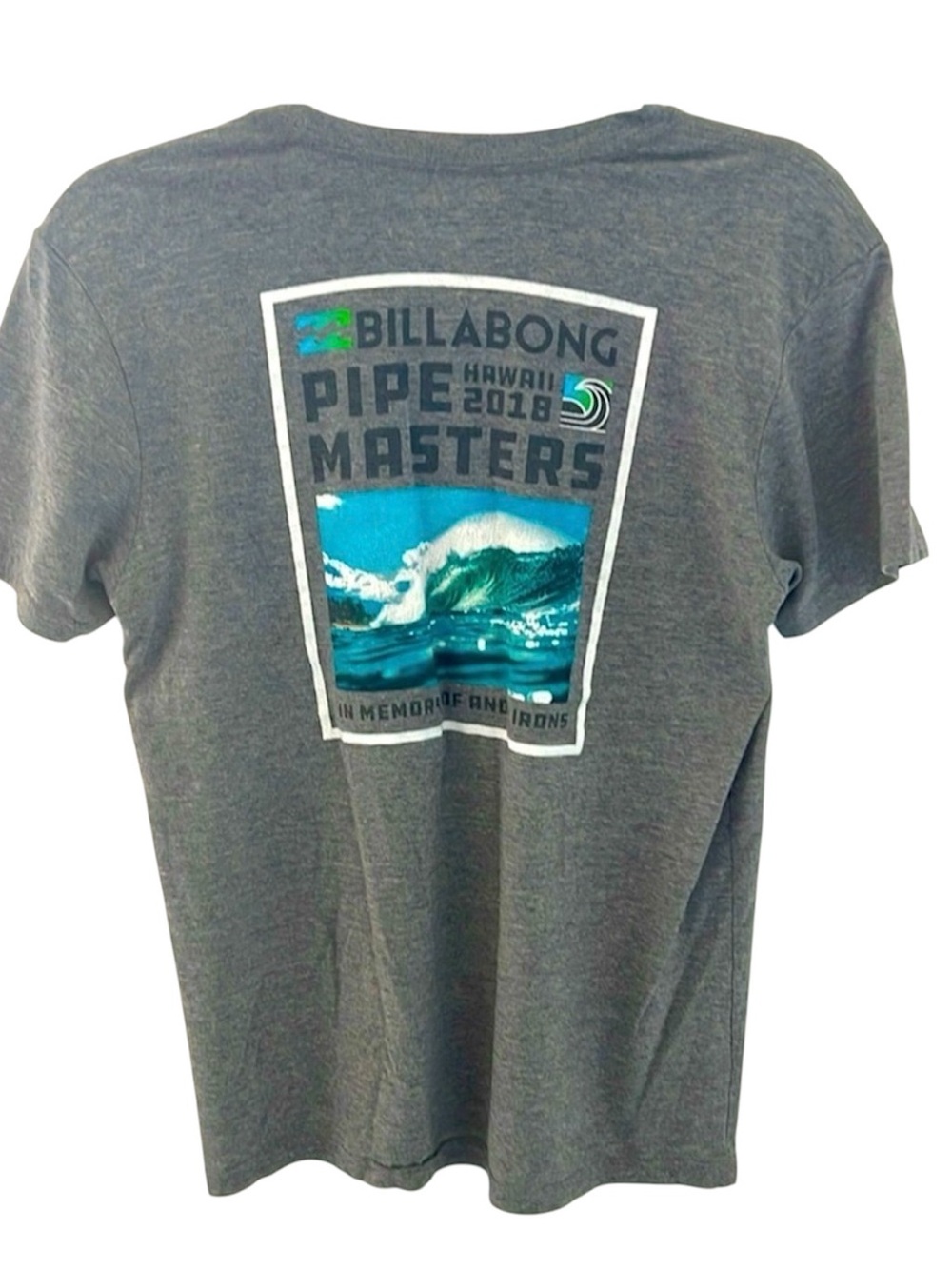 Boy’s Billabong Pipe Masters shirt size L